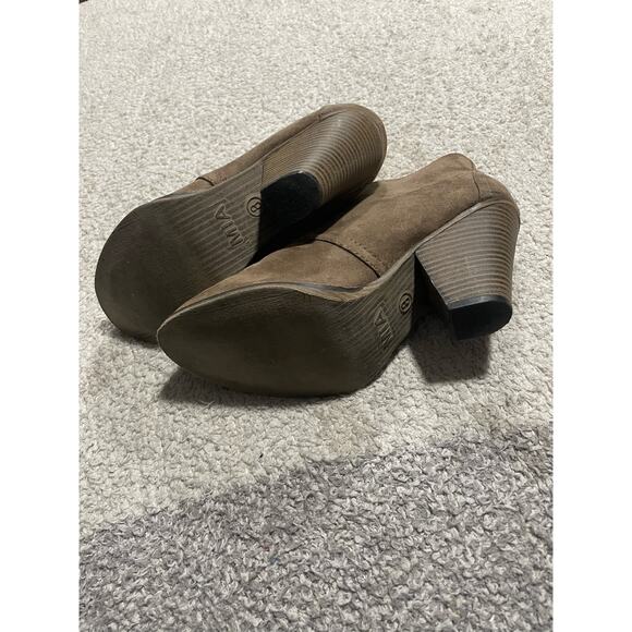 Mia Women's Size 8 Shayna Lace Up Block Heel Ankle Booties Brown GG378X - Picture 12 of 12